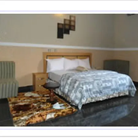 Ritz - Carinton Otel Enugu